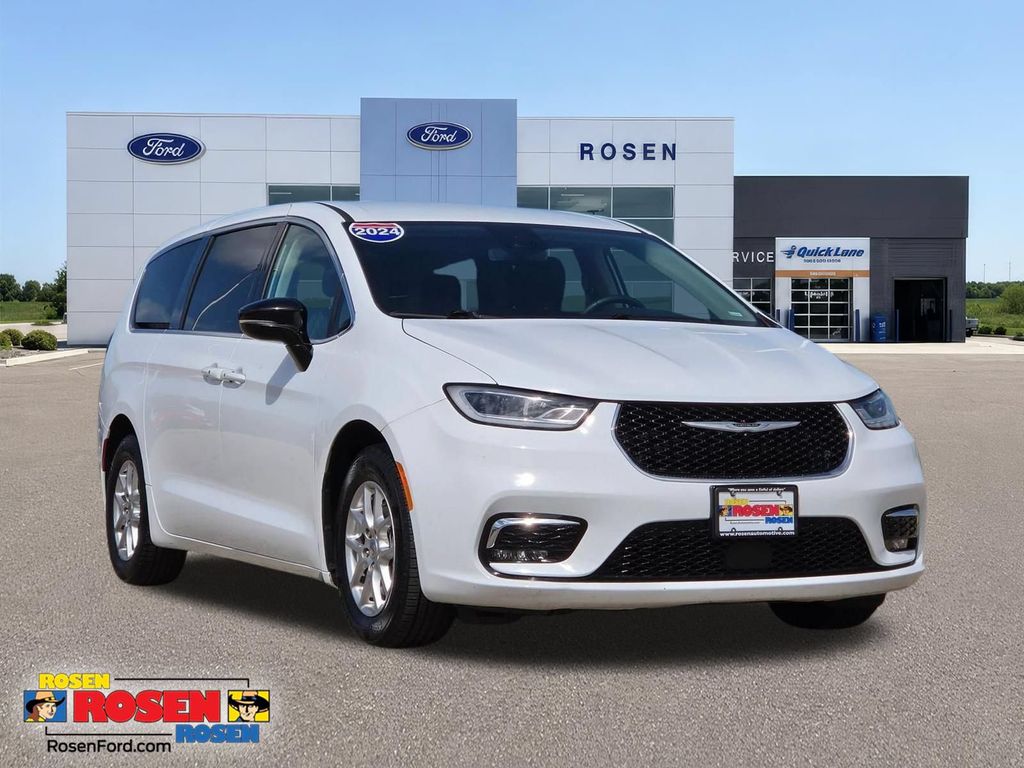 2024 Chrysler Pacifica