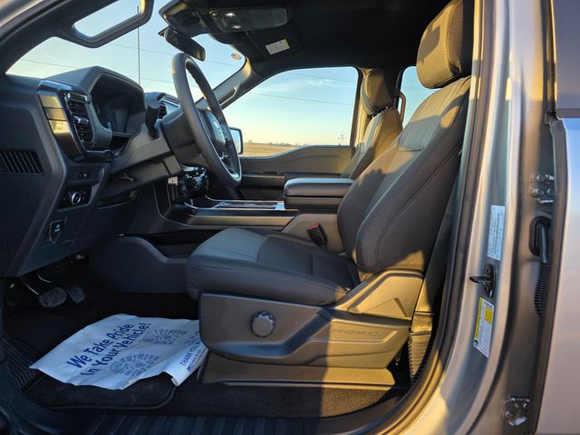 2025 Ford F-150 STX photo 4