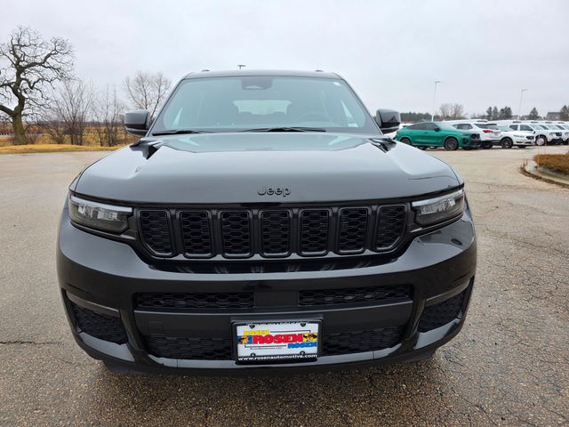 2025 Jeep Grand Cherokee L Limited photo 3