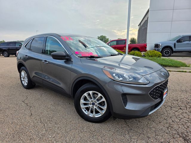 2022 Ford Escape SE photo 2