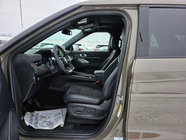 2026 Ford Explorer photo 3