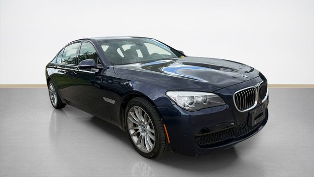 2018 BMW 7 Series 750i xDrive's photo