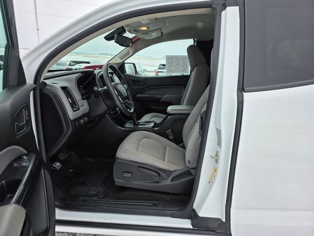 2018 Chevrolet Colorado Work Truck photo 2