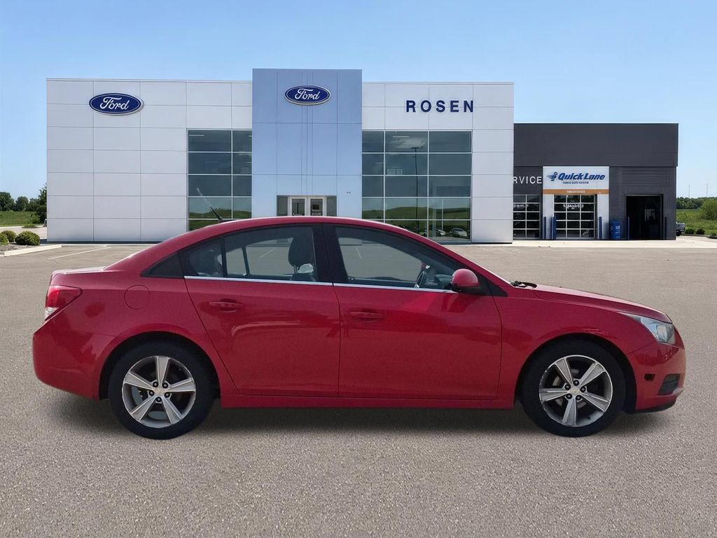 Used 2014 Chevrolet Cruze 2LT with VIN 1G1PE5SB6E7295513 for sale in Belleville, WI