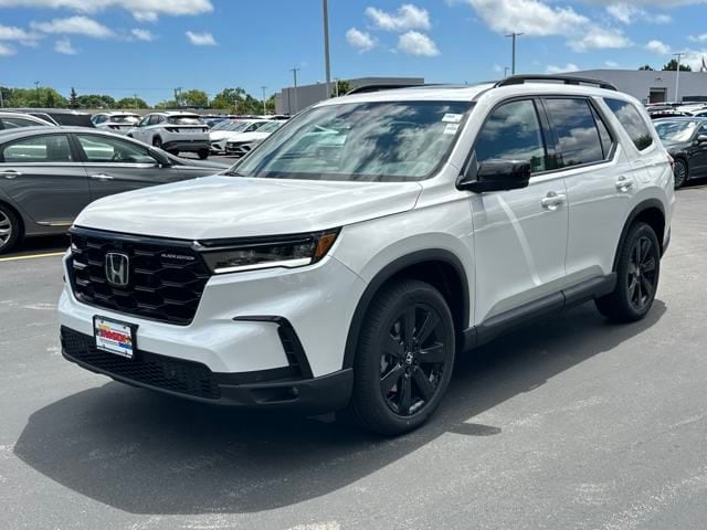 2025 Honda Pilot Black Edition's photo