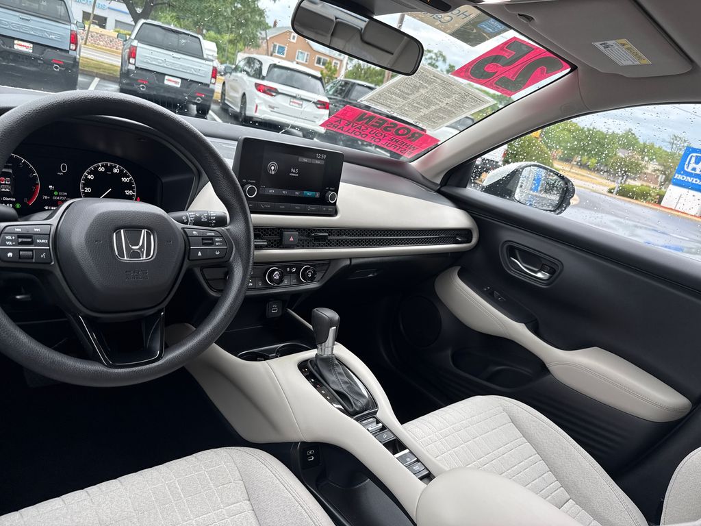 2025 Honda HR-V LX - Photo 23