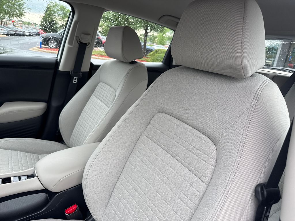 2025 Honda HR-V LX - Photo 12