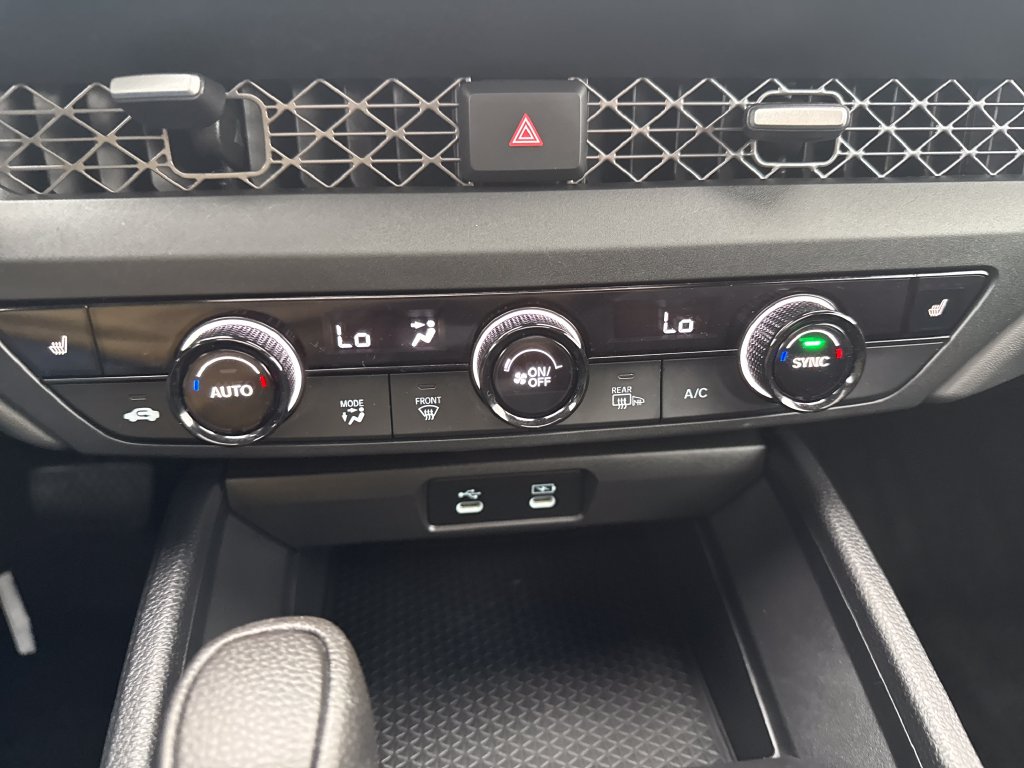 2025 Honda Accord SE - Photo 31