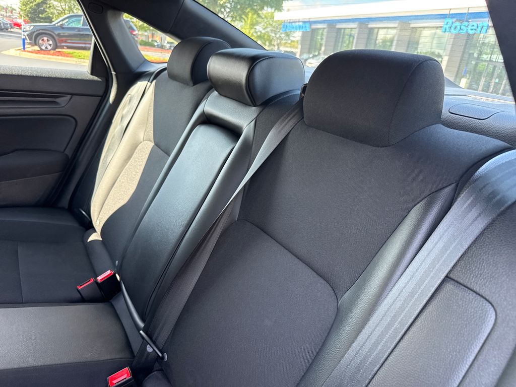 2025 Honda Civic Sport - Photo 18
