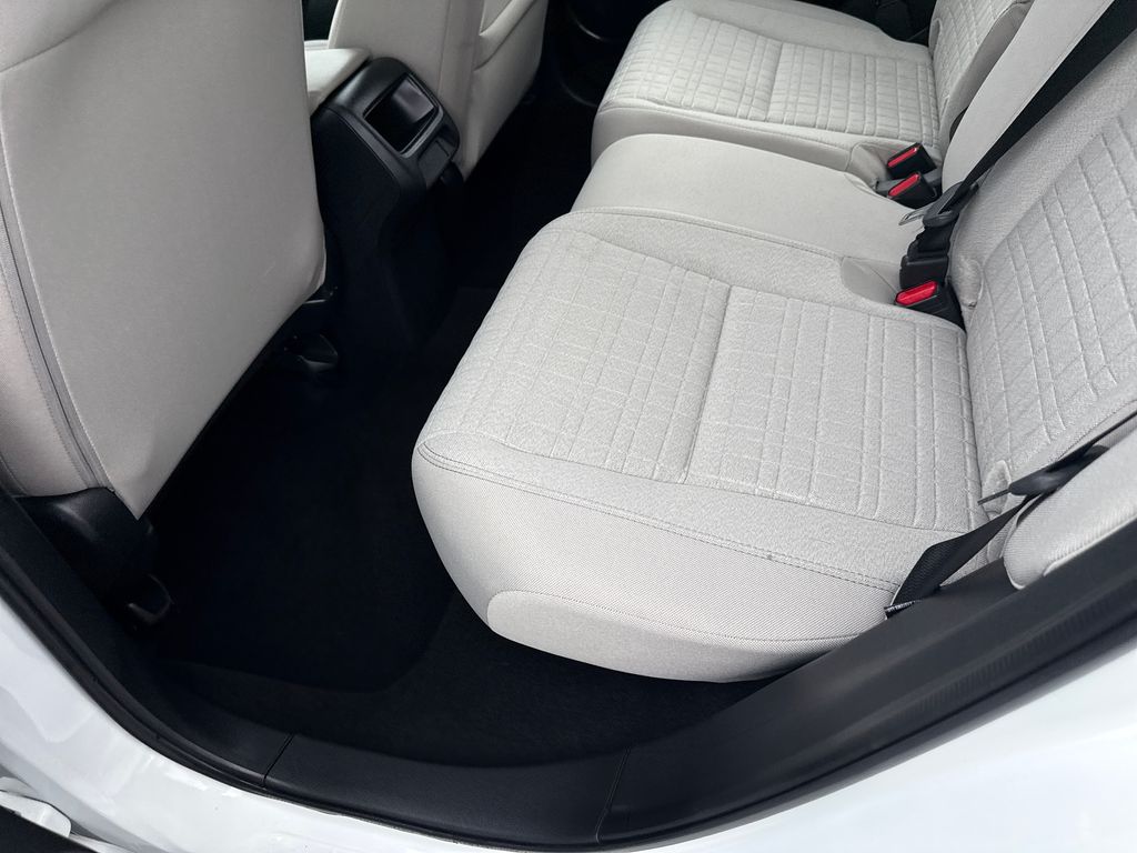 2025 Honda HR-V LX - Photo 17