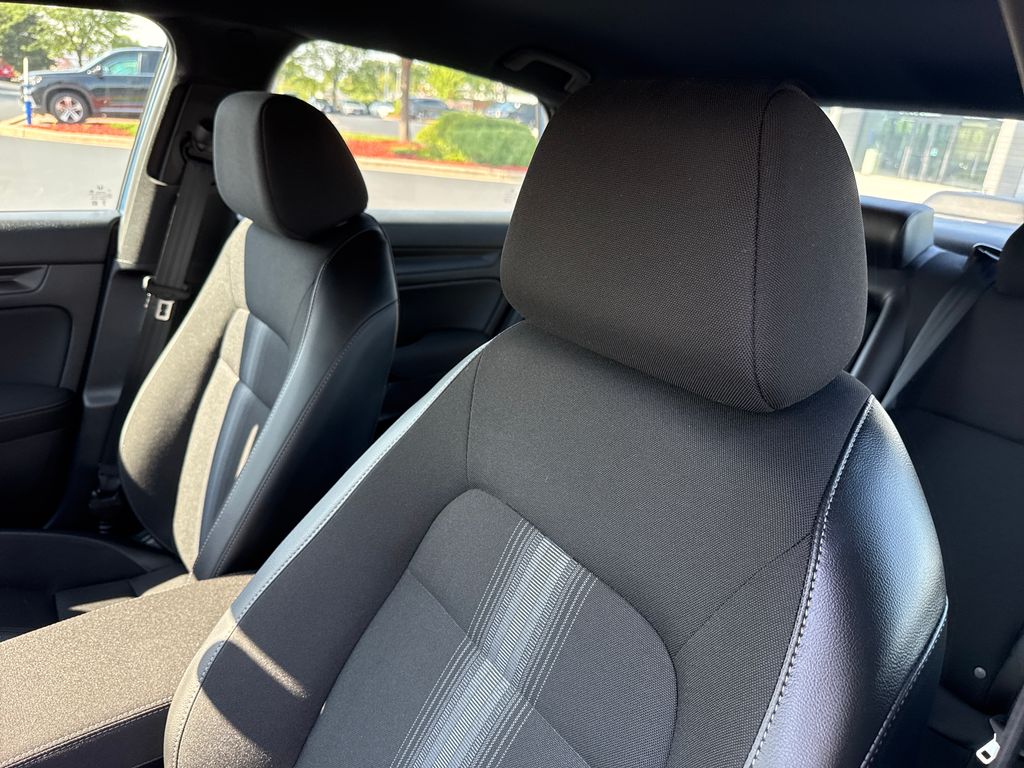 2025 Honda Civic Sport - Photo 12