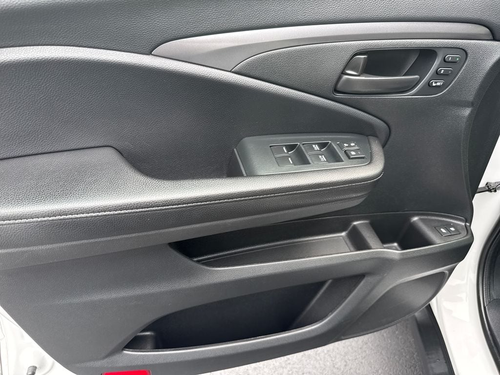 2023 Honda Passport EX-L - Photo 9