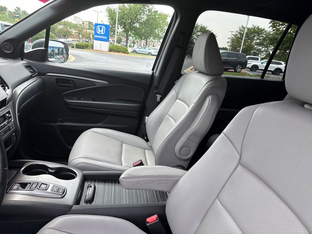 2023 Honda Passport EX-L - Photo 14