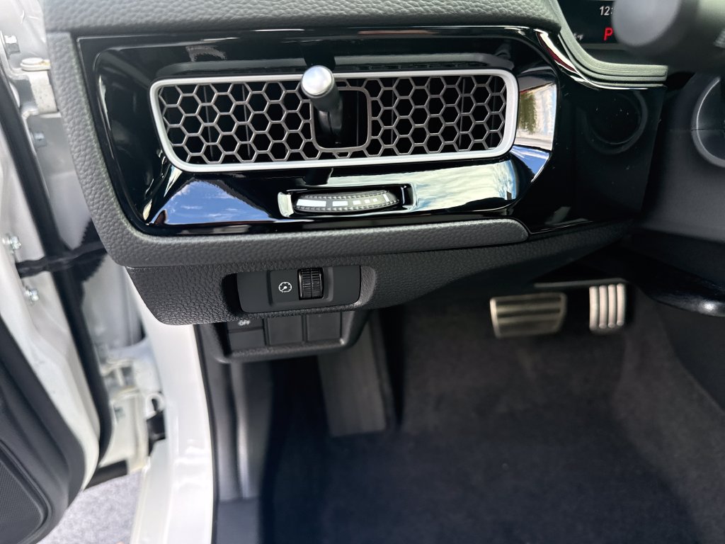 2025 Honda Civic Hatchback Sport Touring - Photo 14