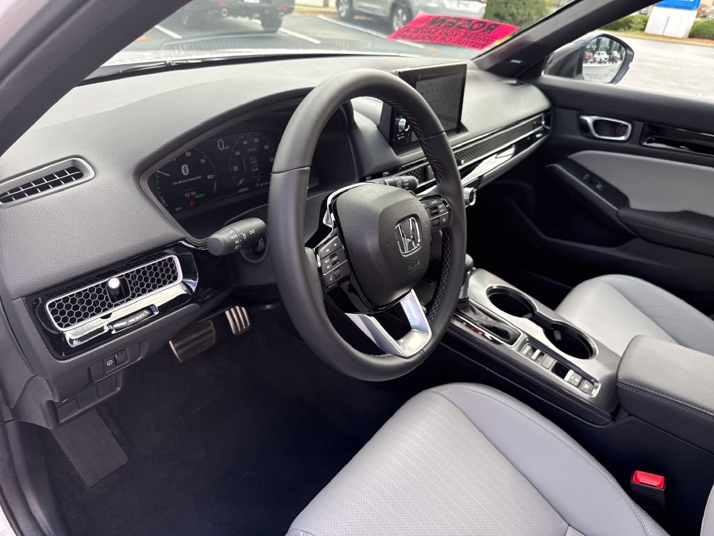 2025 Honda Civic Hatchback Sport Touring - Photo 13