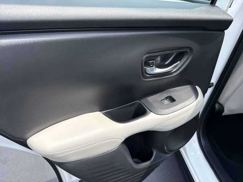 2025 Honda HR-V LX - Photo 16
