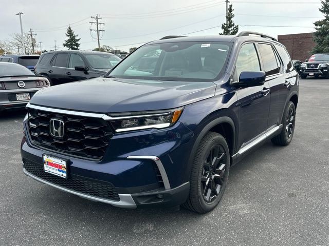 2025 Honda Pilot Touring's photo