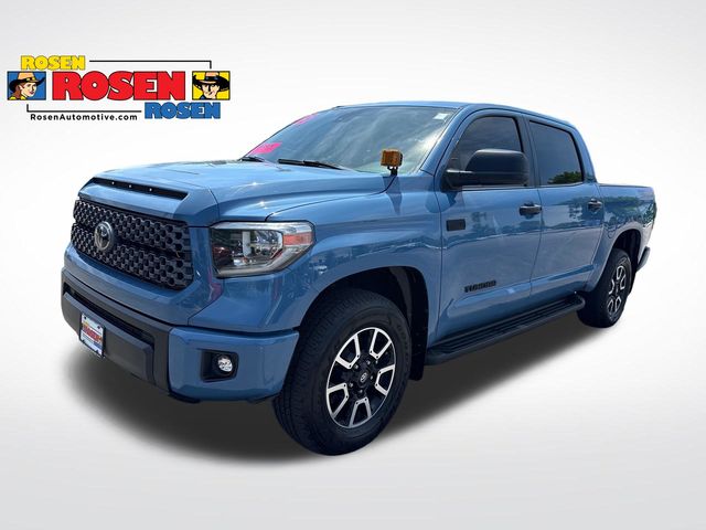 2018 Toyota Tundra SR5 5.7L 4WD FFV Crew Max Short Bed's photo