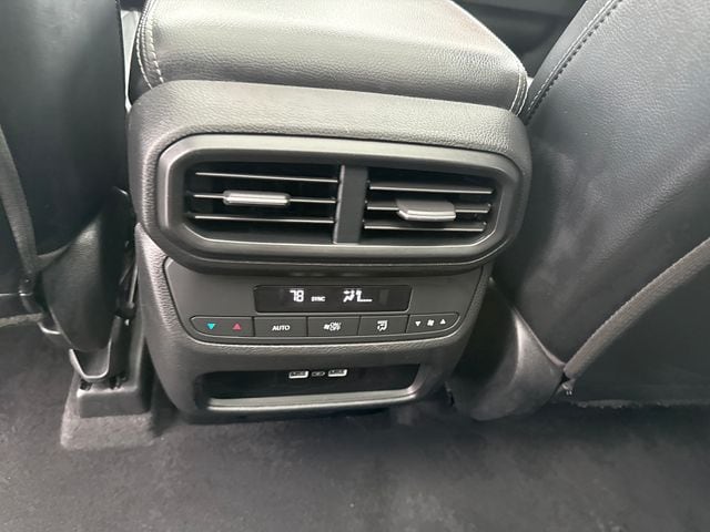 2023 Honda Pilot Touring - Photo 23