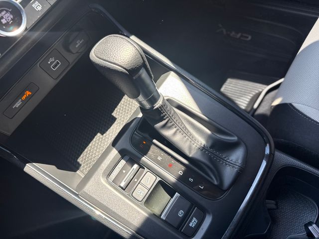 2024 Honda CR-V LX - Photo 24