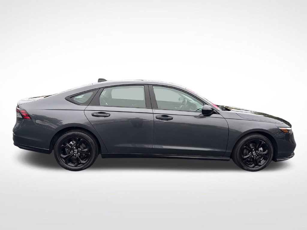 2025 Honda Accord SE - Photo 6
