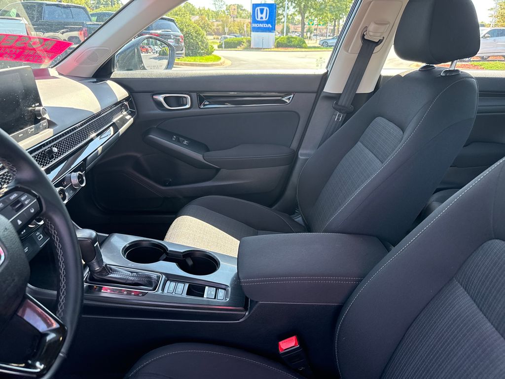 2024 Honda Civic EX - Photo 13