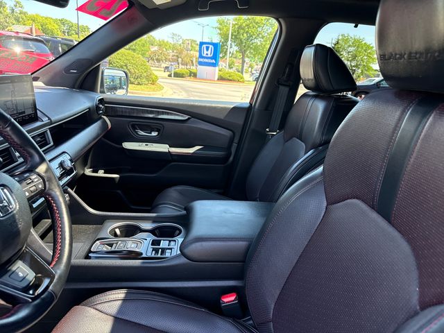 2025 Honda Pilot Black Edition - Photo 14