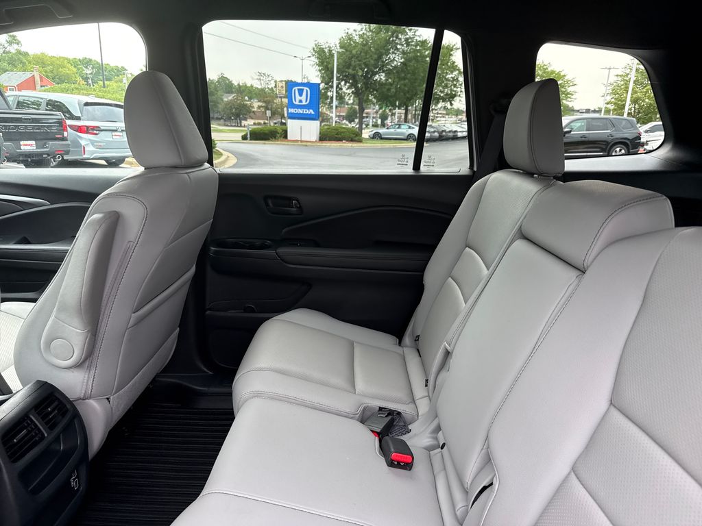 2023 Honda Passport EX-L - Photo 21