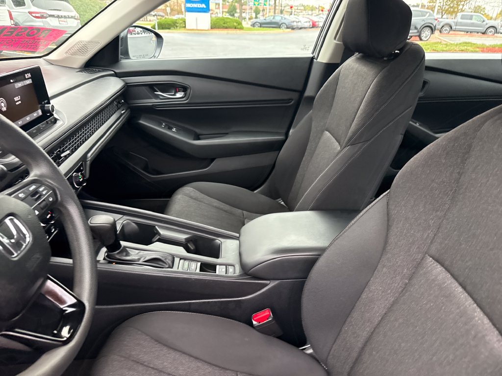 2025 Honda Accord SE - Photo 13