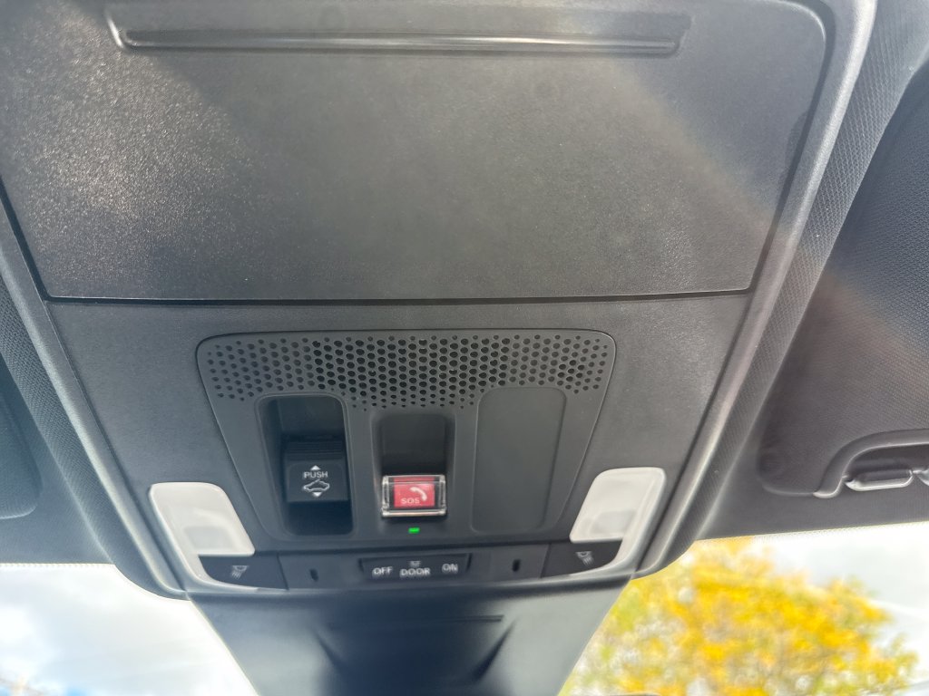 2025 Honda Civic Hatchback Sport Touring - Photo 35