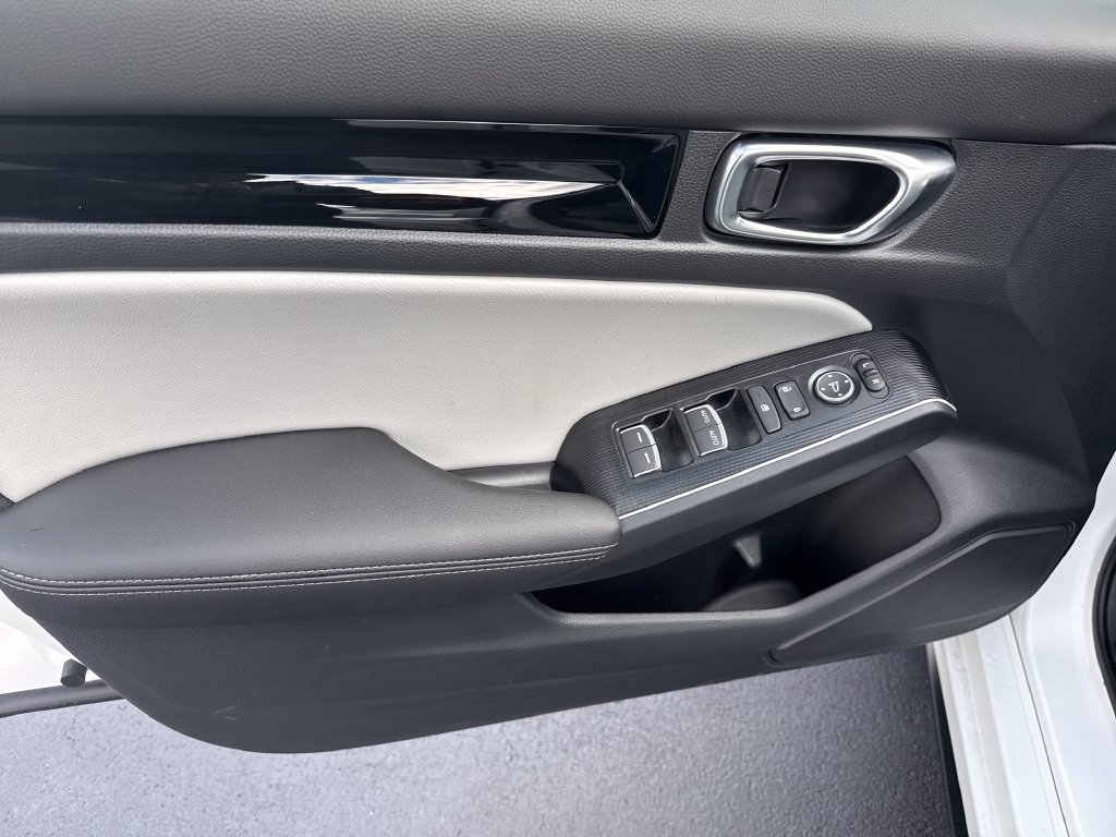 2025 Honda Civic Hatchback Sport Touring - Photo 9