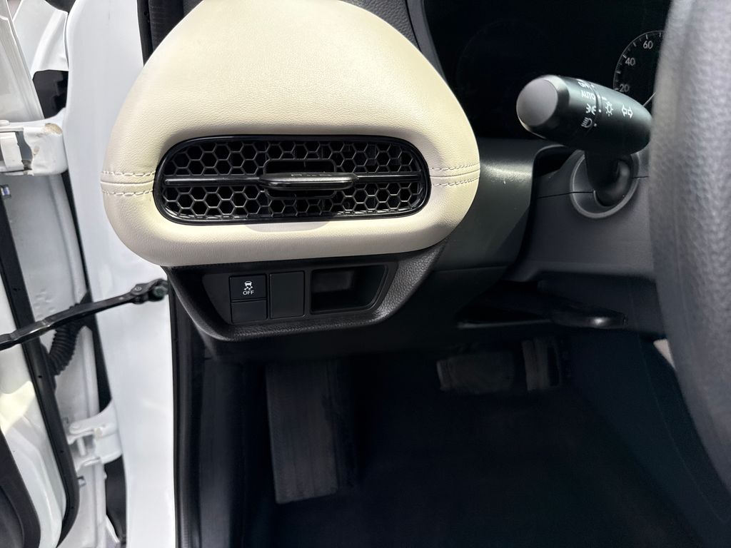 2025 Honda HR-V LX - Photo 15