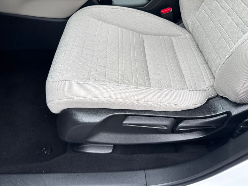 2025 Honda HR-V LX - Photo 11