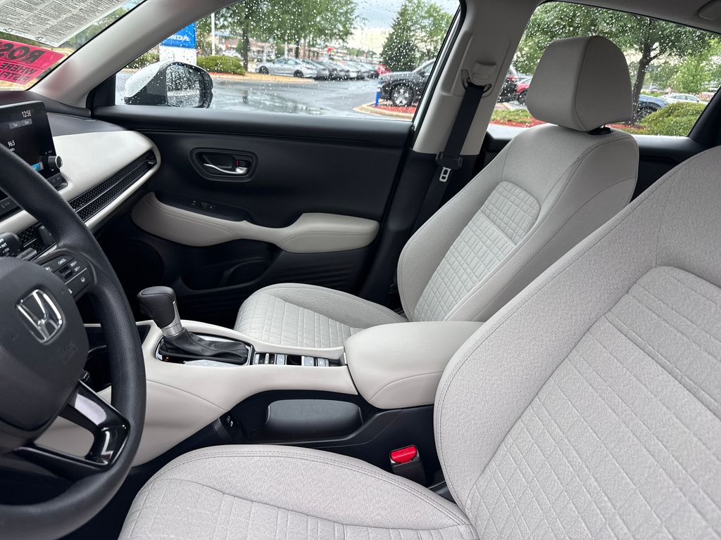 2025 Honda HR-V LX - Photo 13