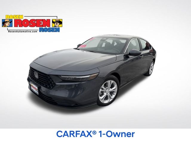 2025 Honda Accord LX's photo