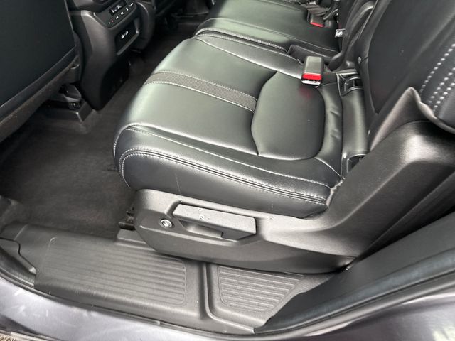 2023 Honda Pilot Touring - Photo 19