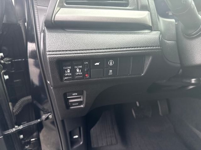 2022 Honda Odyssey EX-L - Photo 16