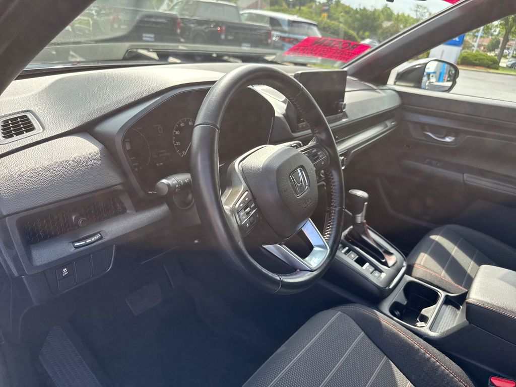 2025 Honda CR-V Sport - Photo 14