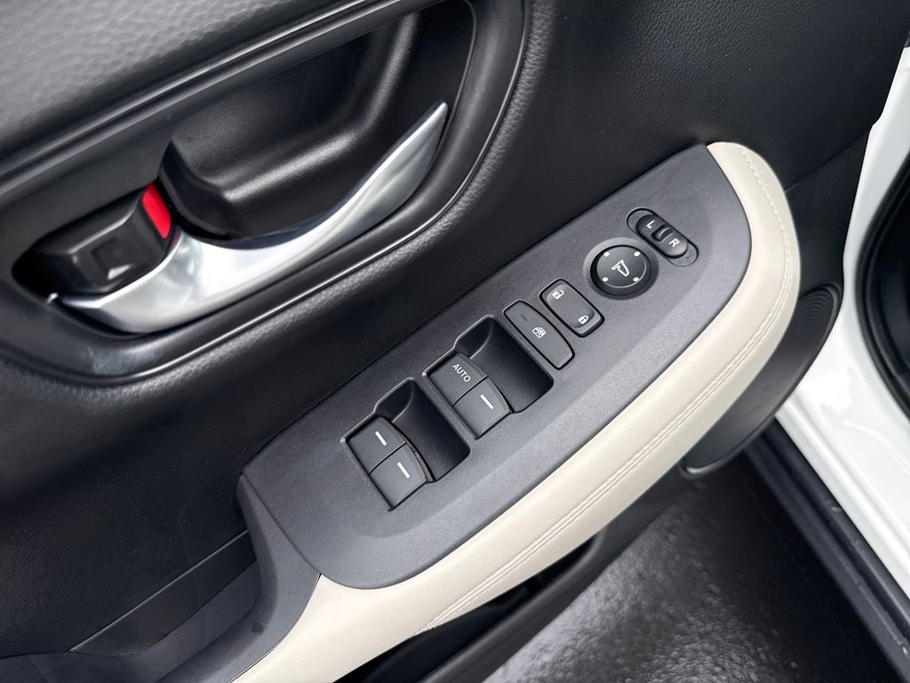 2025 Honda HR-V LX - Photo 10