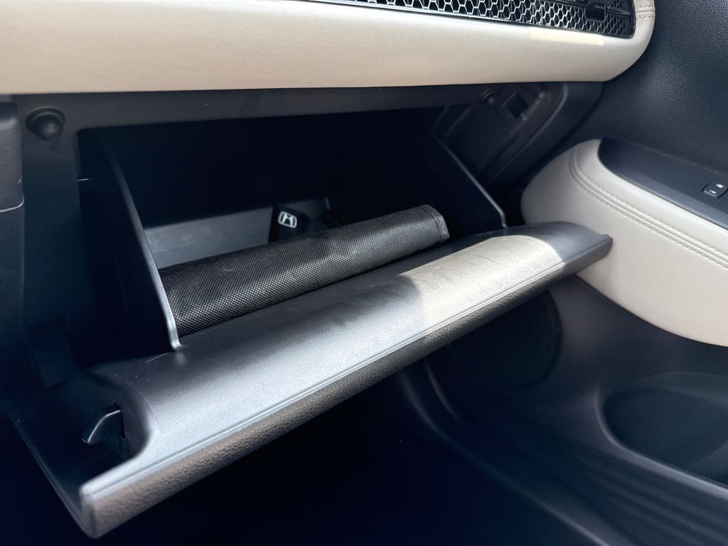 2025 Honda HR-V LX - Photo 35
