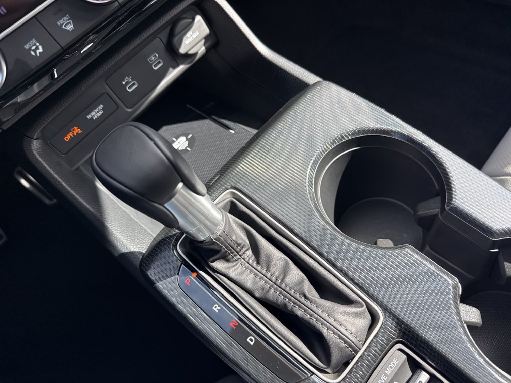 2025 Honda Civic Hatchback Sport Touring - Photo 28