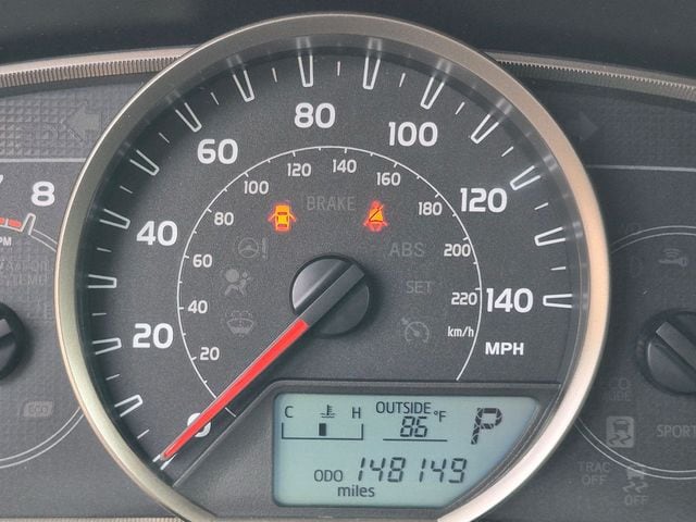 2015 Toyota RAV4 XLE - Photo 12