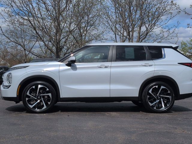 2023 Mitsubishi Outlander SE - Photo 4