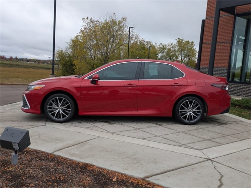 Used 2024 Toyota Camry Hybrid XLE Sedan