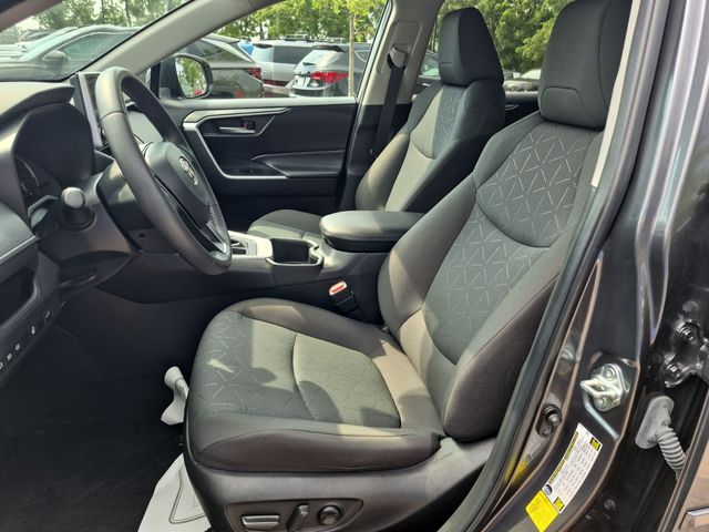2023 Toyota RAV4 XLE - Photo 11