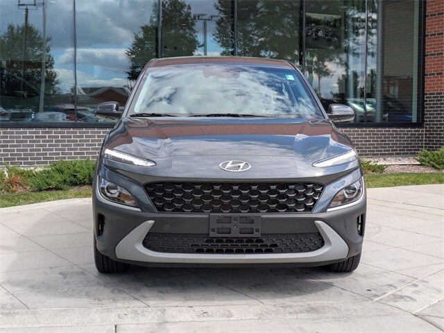 2022 Hyundai Kona SE photo 2