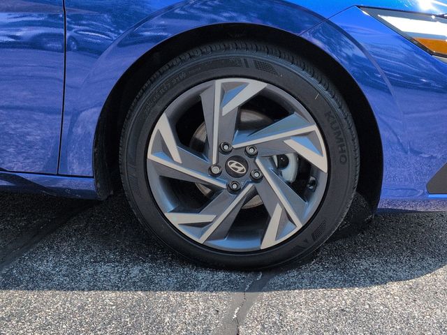 2025 Hyundai Elantra SEL - Photo 9