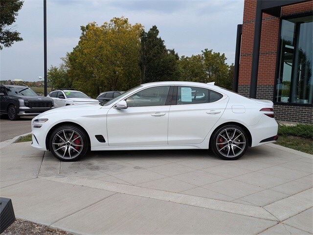 2025 Genesis G70 2.5T photo 4