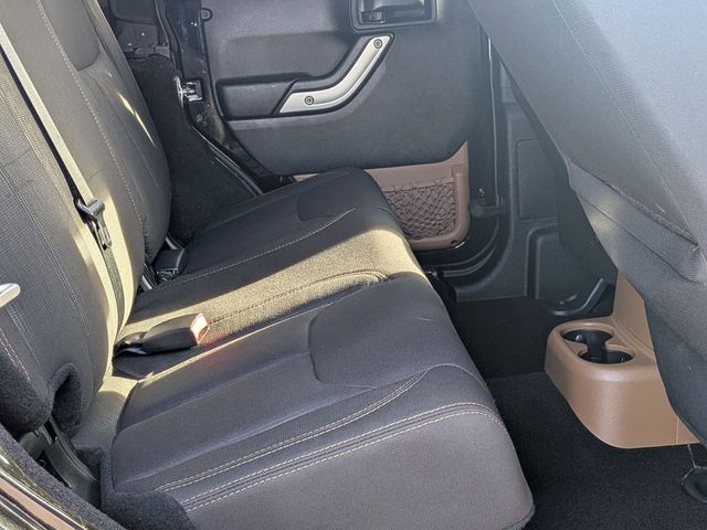 2018 Jeep Wrangler JK Unlimited Sahara - Photo 22