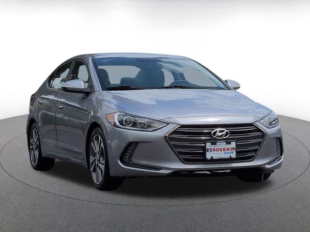 2017 Hyundai Elantra 2.0 Limited A/T PZEV's photo
